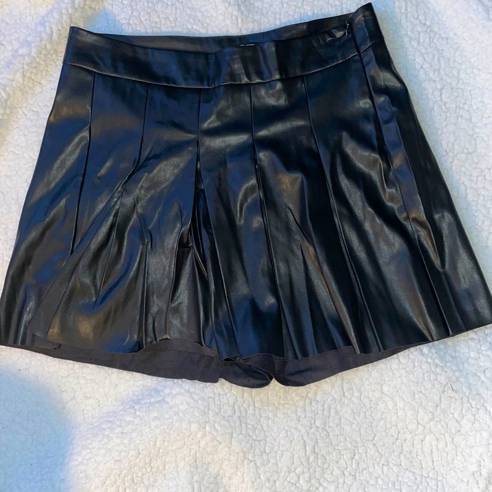 Fashion Nova Faux-Leather Mini Skort size L (brand new with tags)